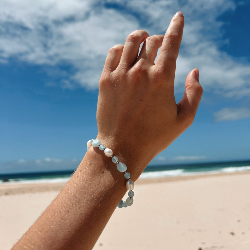 Ikecho Sterling Silver Aquamarine, Hematite, Freshwater Pearl Bracelet "Yvonne"