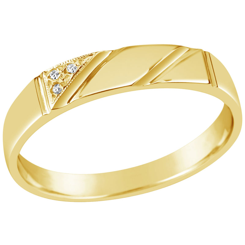 Gents 9K Yellow Gold Dress Ring With 3 Diamonds in Triangle Shape Q79